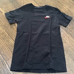 Nike boys short sleeve black tee shirt.  Size xs.